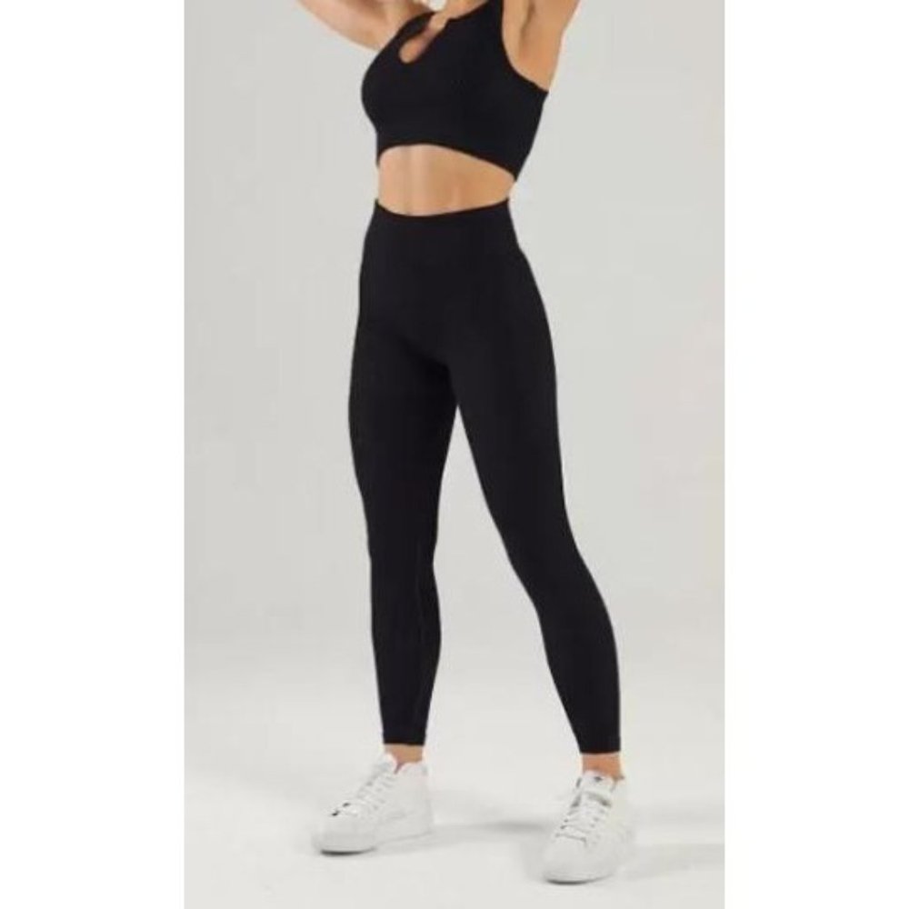Ribbed yoga outfit